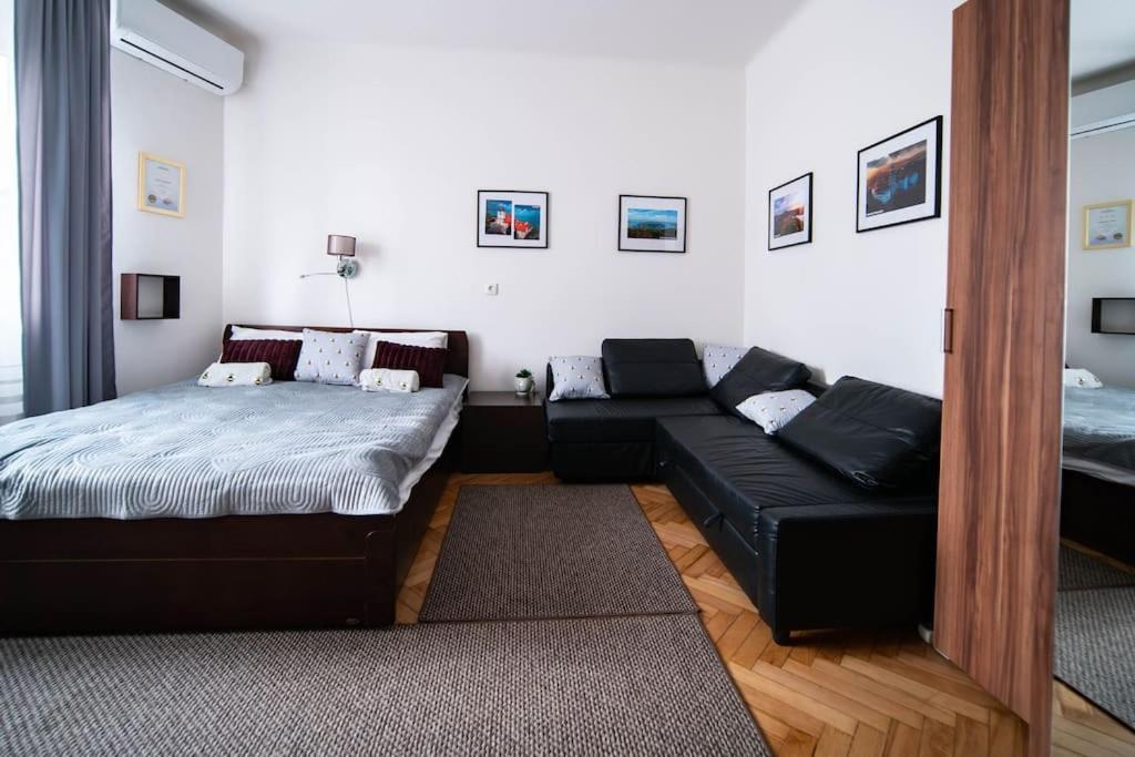 Bumblebee Apartment With Ac 布达佩斯 外观 照片