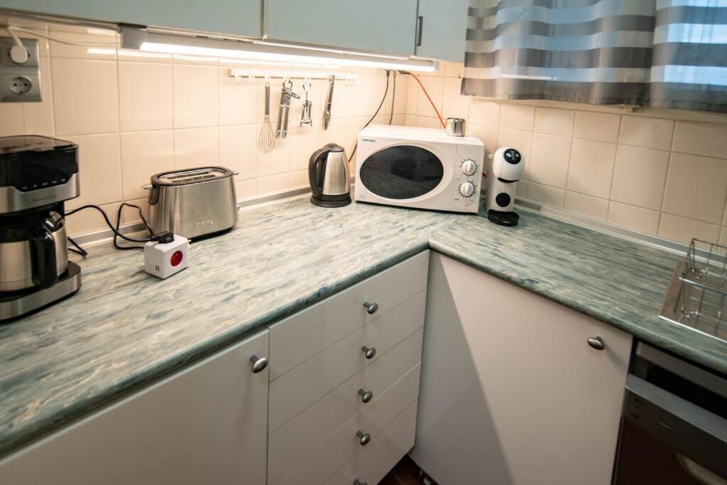 Bumblebee Apartment With Ac 布达佩斯 外观 照片