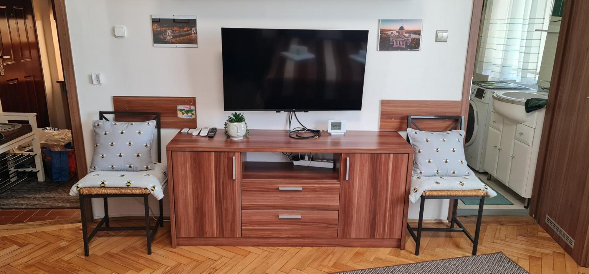 Bumblebee Apartment With Ac 布达佩斯 外观 照片