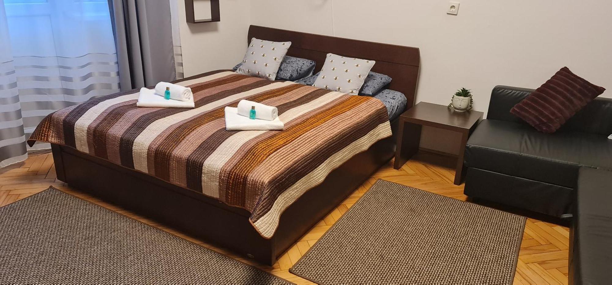 Bumblebee Apartment With Ac 布达佩斯 外观 照片